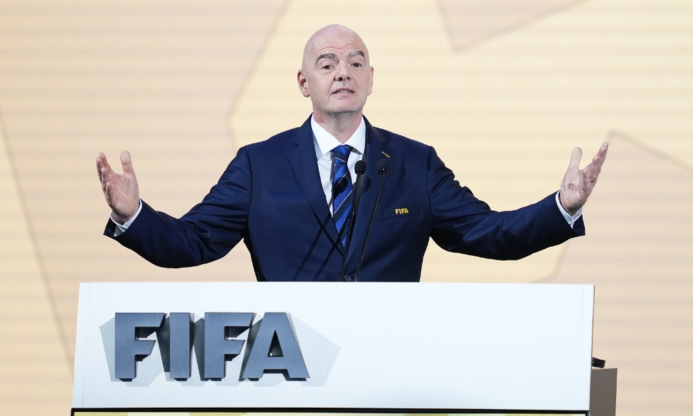 伙盯上球员 伙盯上球员